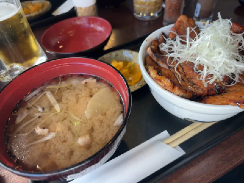 豚丼　初入店